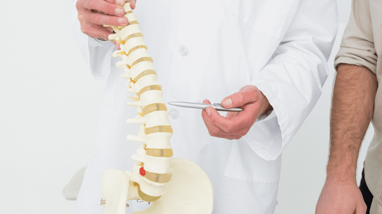 Diagnosis of back pain at a doctor's appointment